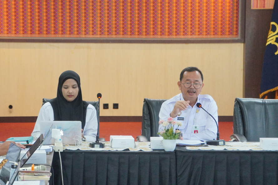 Kakanwil Kemenkum Sumbar Buka Rapat Penyusunan Proposal Analisis Evaluasi Implementasi Kebijakan Tahun 2025